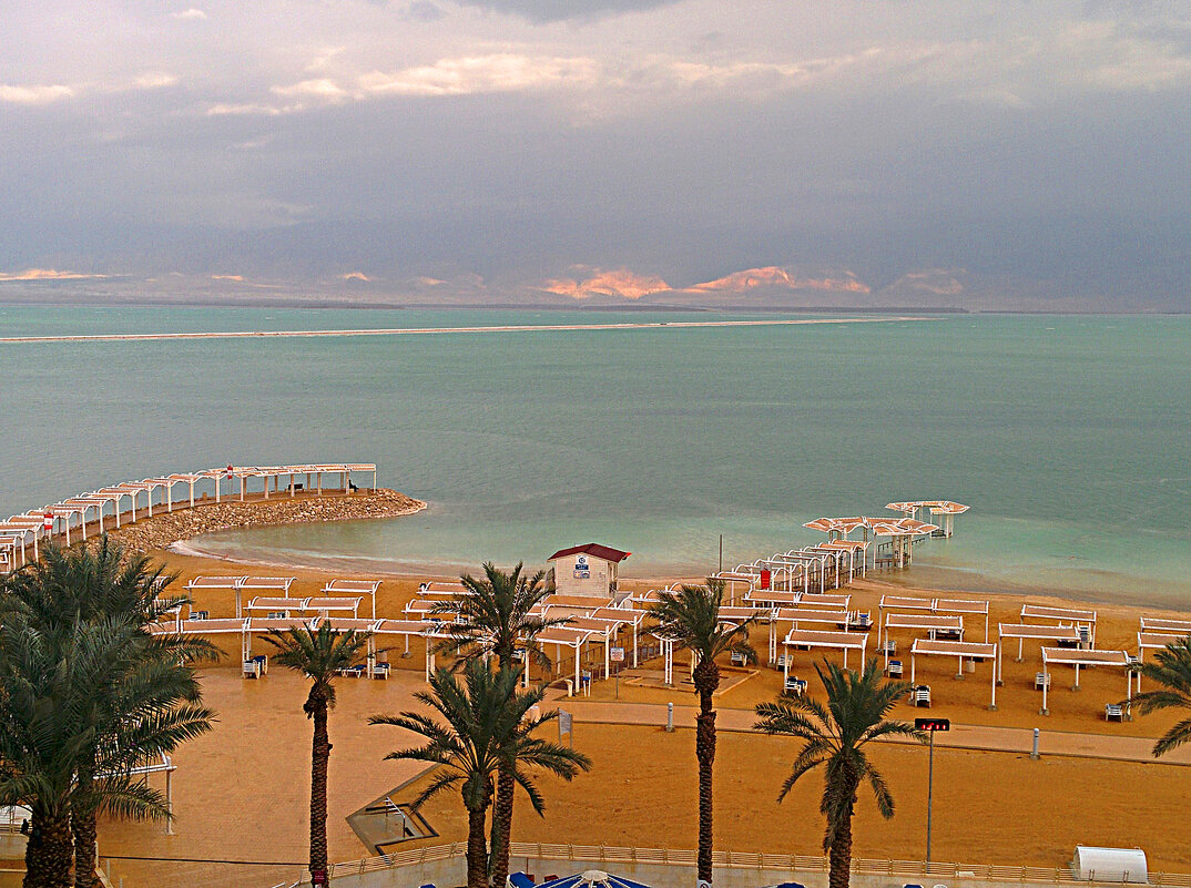 Мёртвое море с балкона отеля Краун Плаза. - Светлана Хращевская