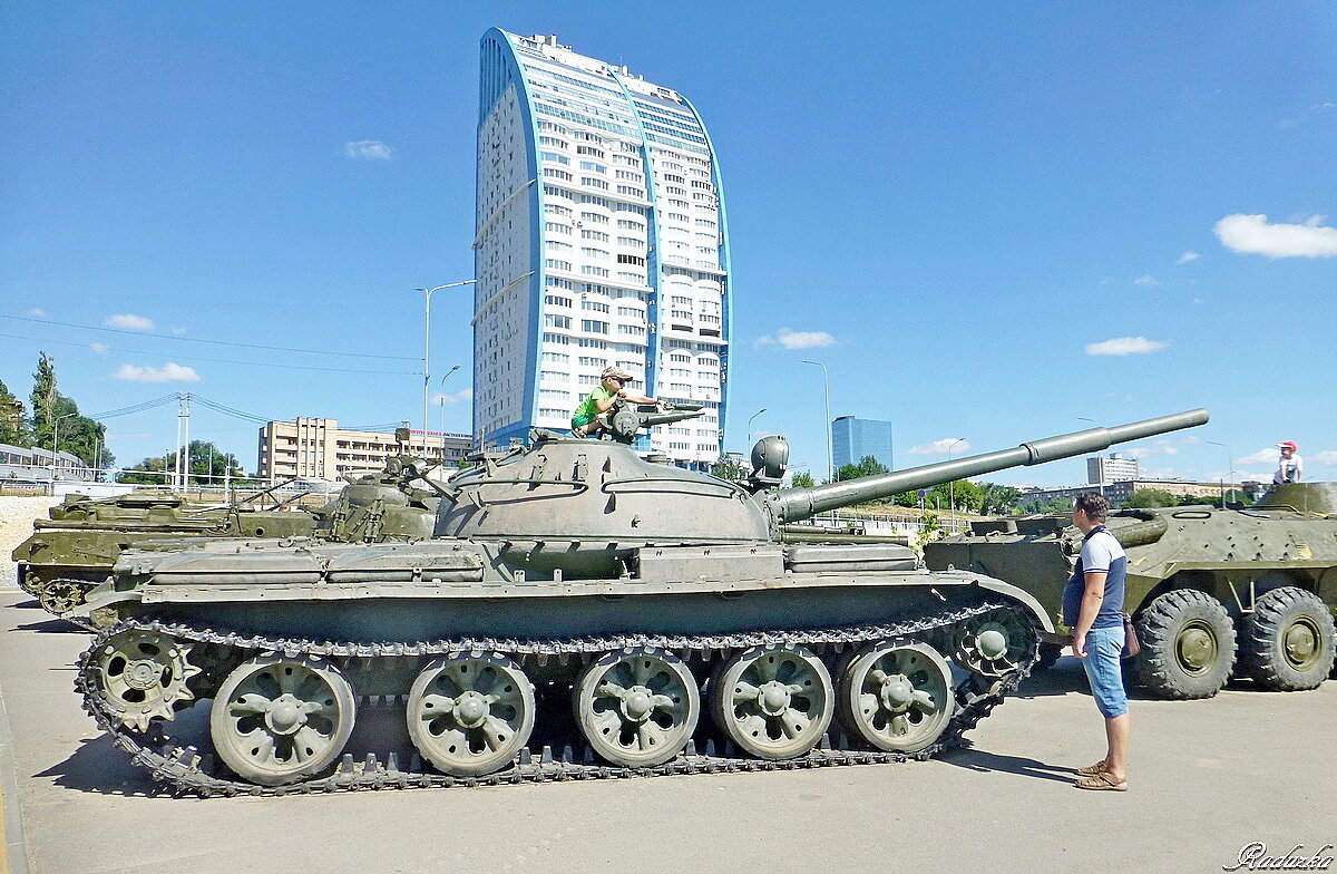Военная техника у музея-панорамы - Raduzka (Надежда Веркина)