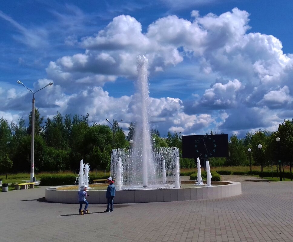 фонтан и небо - Владимир 