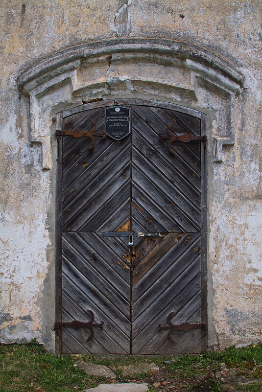 Монастырские ворота - M Marikfoto
