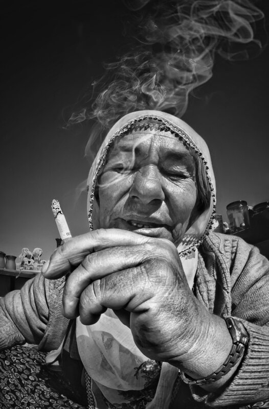 Smoke gets in your eyes - Roman Mordashev