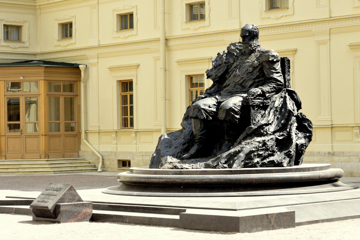 Новый памятник Александру III  в Гатчине - 1 - Сергей 