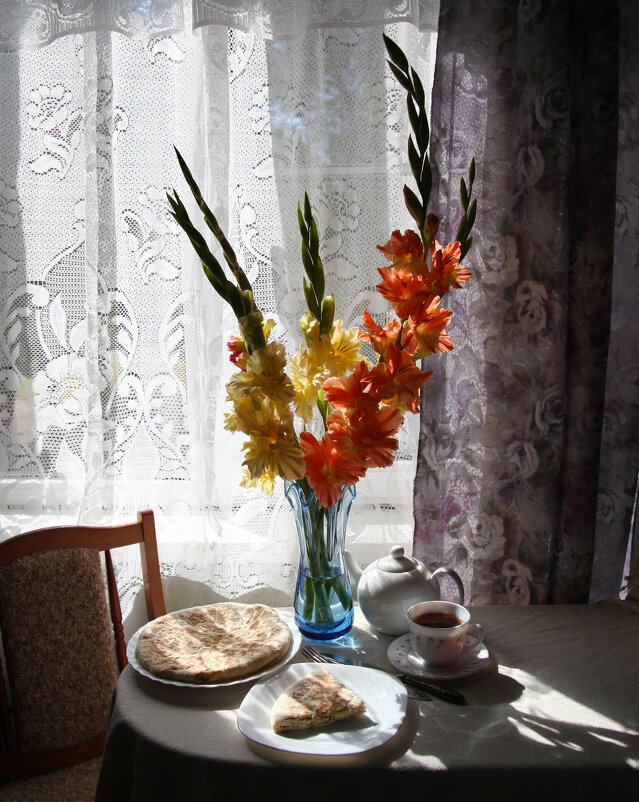 Завтрак с осетинскими пирогами. - Снежанна Родионова