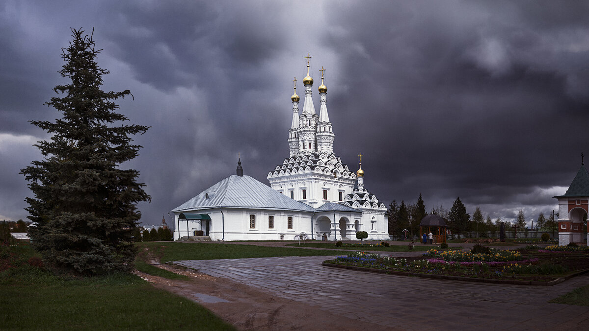 Вязьма.Одигитриевская церковь. - Сергей 