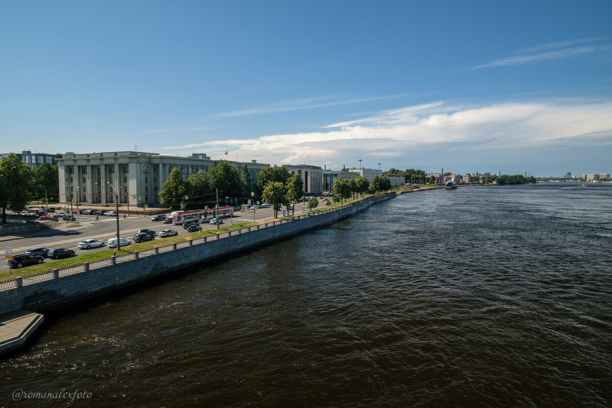 Нева и пр.Обуховской обороны с моста Володарский - Роман Алексеев