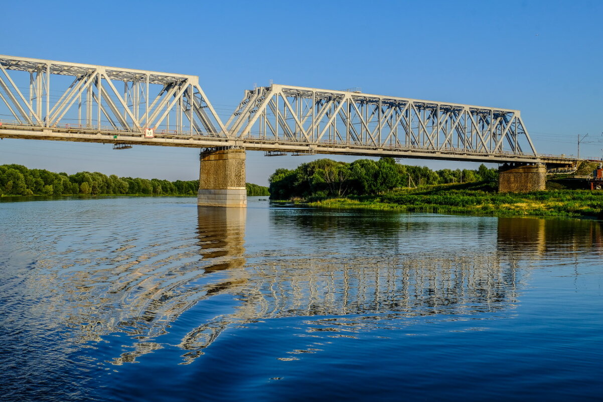 ж.д. мост над рекой Москва без поезда - Георгий А