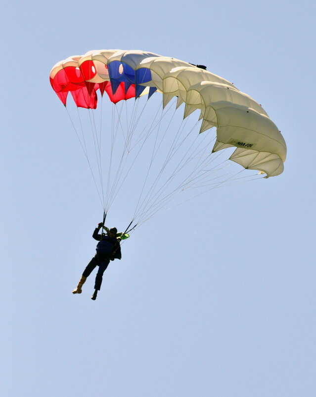 Сегодня, 26 июля - день парашютиста - Сергей 