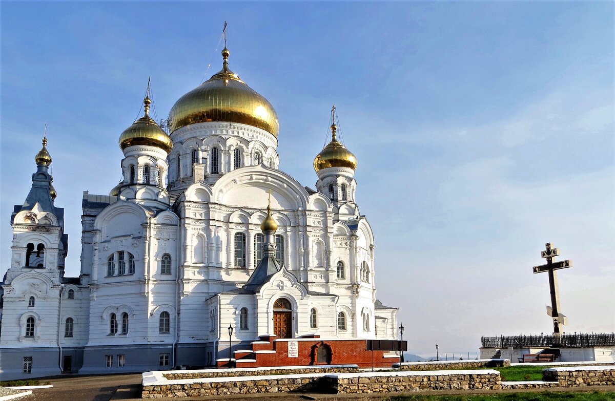 Крестовоздвиженский собор и Царский крест - Лариса С.