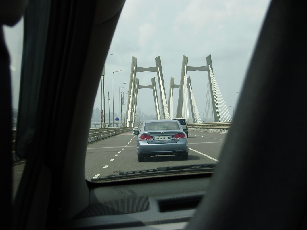 поездка по мосту в Мумбаи - kitab 