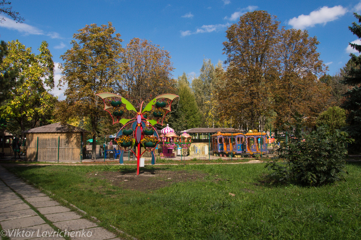 *** - Виктор Лавриченко