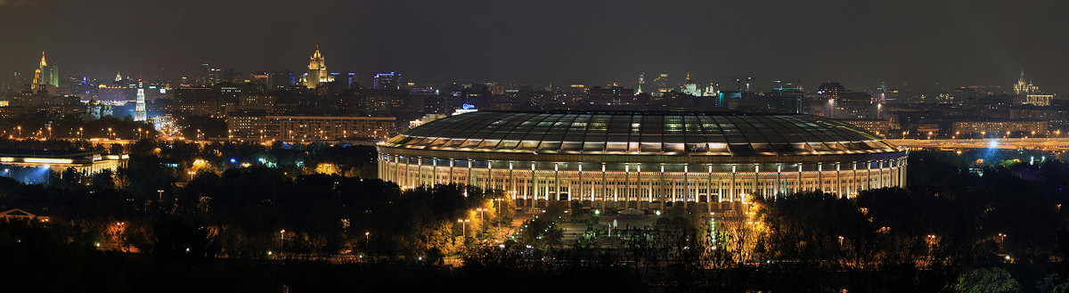 Ночной панорамный вид на спорткомплекс &quot;Лужники&quot; со смотровой площадки &quot;В - Сергей Сухарников
