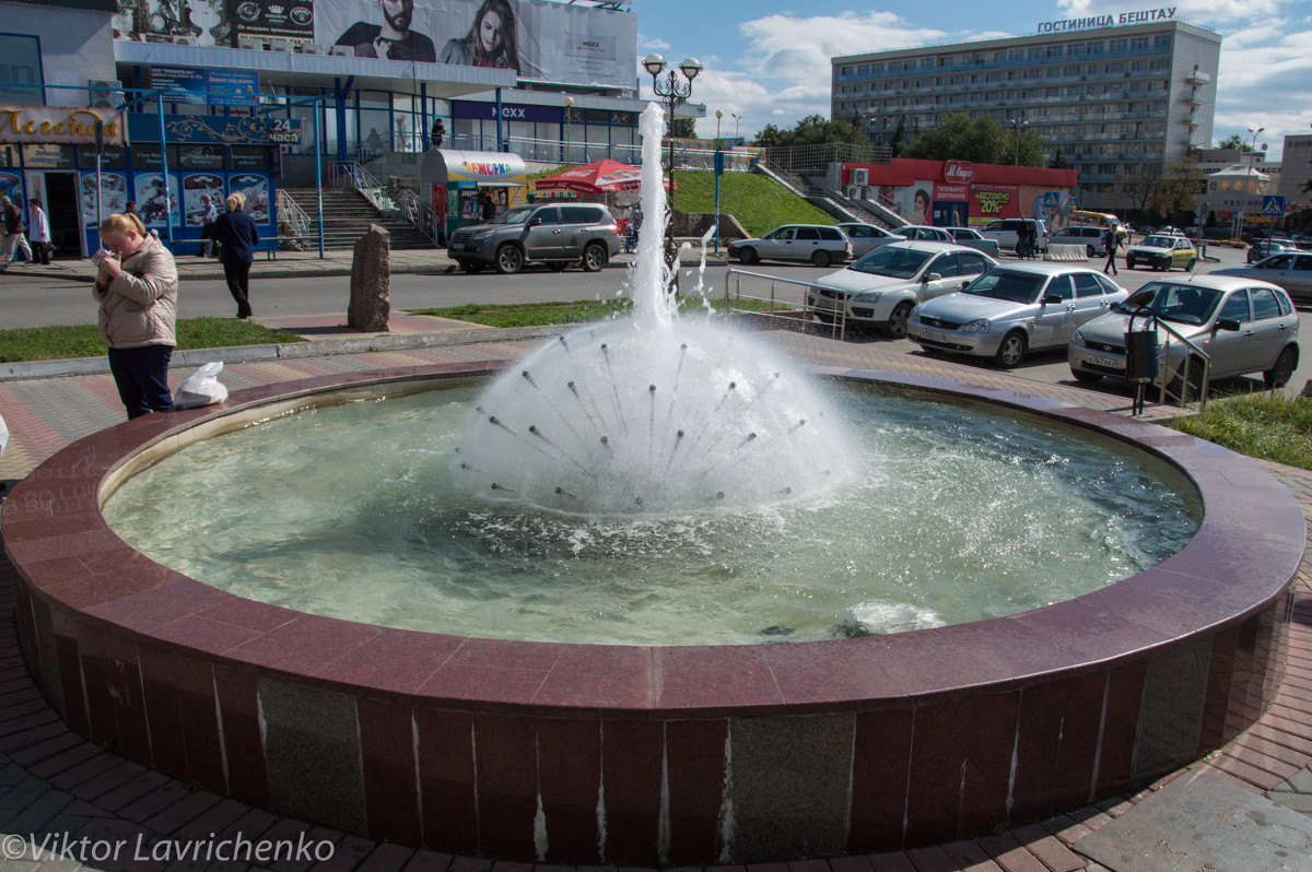 *** - Виктор Лавриченко