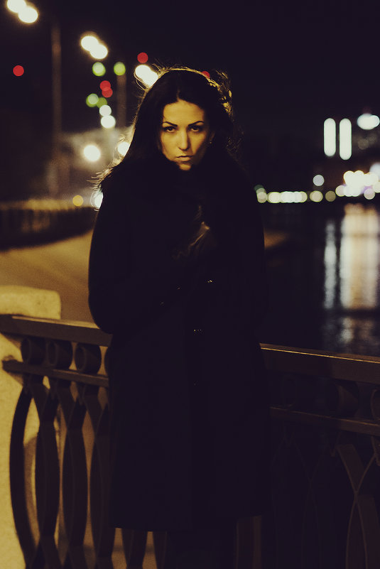 Ночь, улица фонарь и девушка - Nina Zhafirova