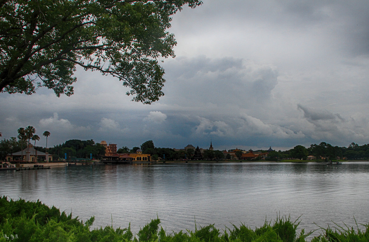 Epcot в непогоду - Яков Геллер