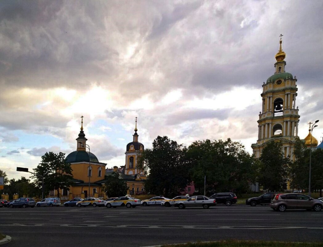 Церковь Сорока Мучеников Севастийских в Спасской слободе и колокольня Новоспасского монастыря в Моск - ТаБу 