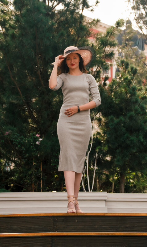 Женщина в шляпе - Алина Прончатова