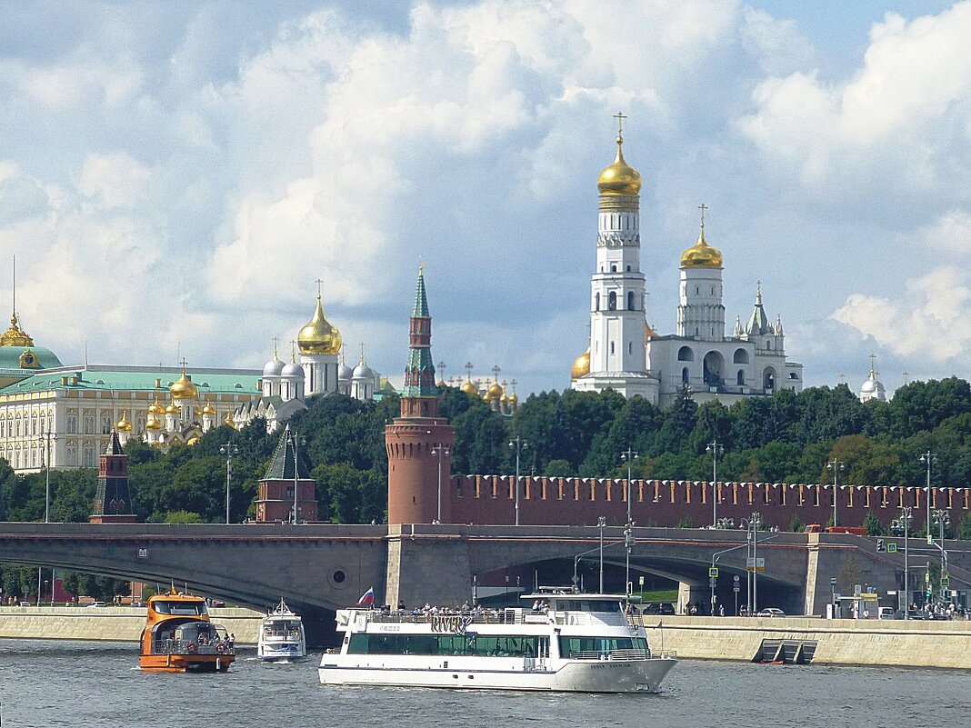 Московский Кремль - Лидия Бусурина