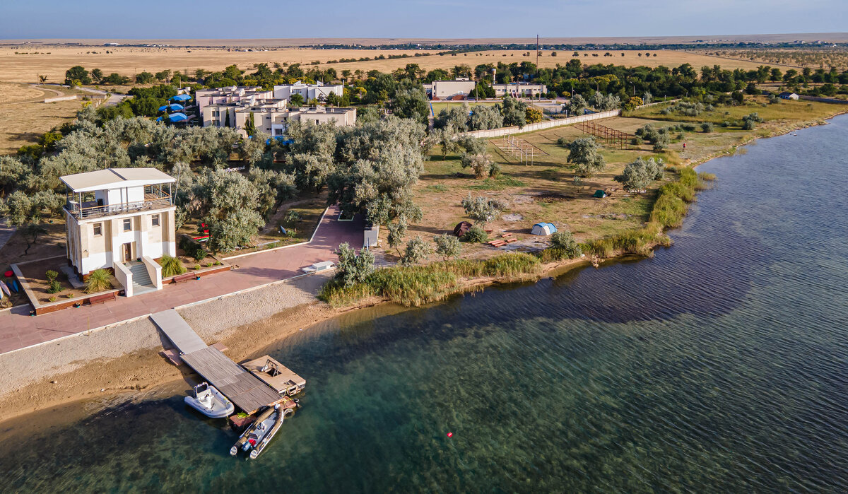 Прибрежный. Озеро Донузлав. Крым. - Павел © Смирнов