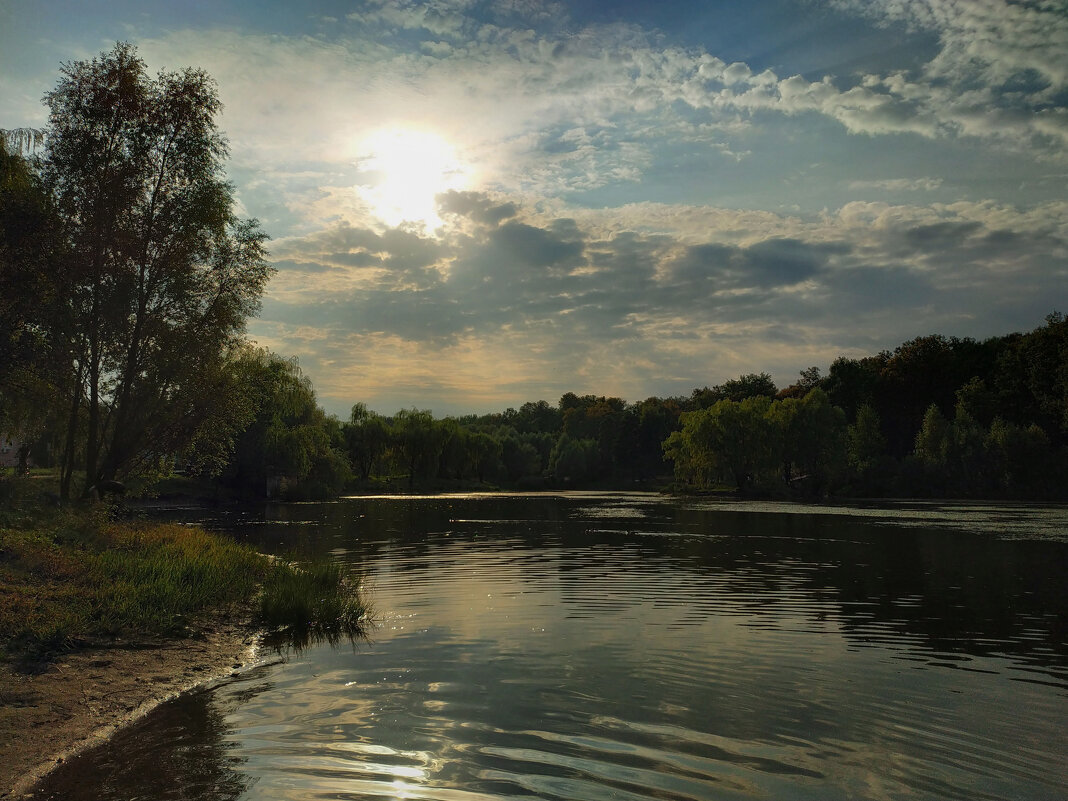 Место моих заплывов (я по колено в воде) - Андрей Лукьянов