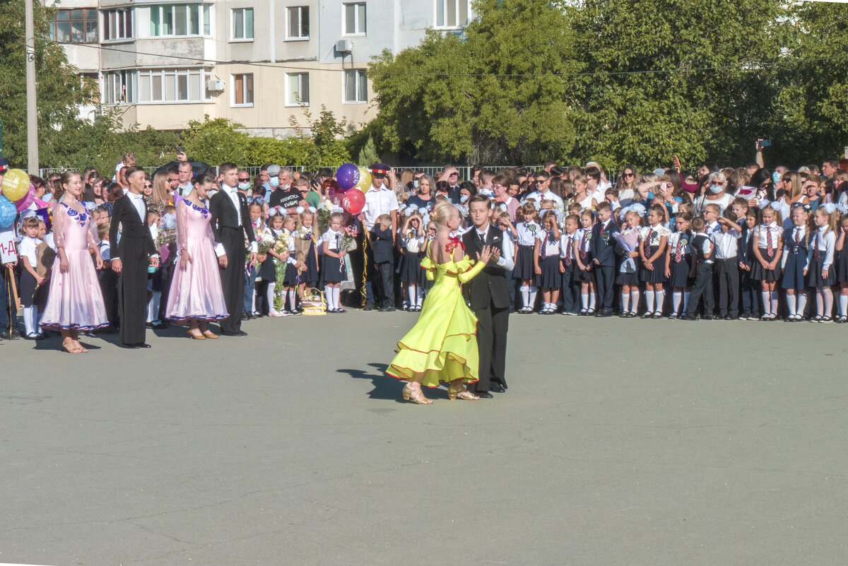 * - Валентин Семчишин