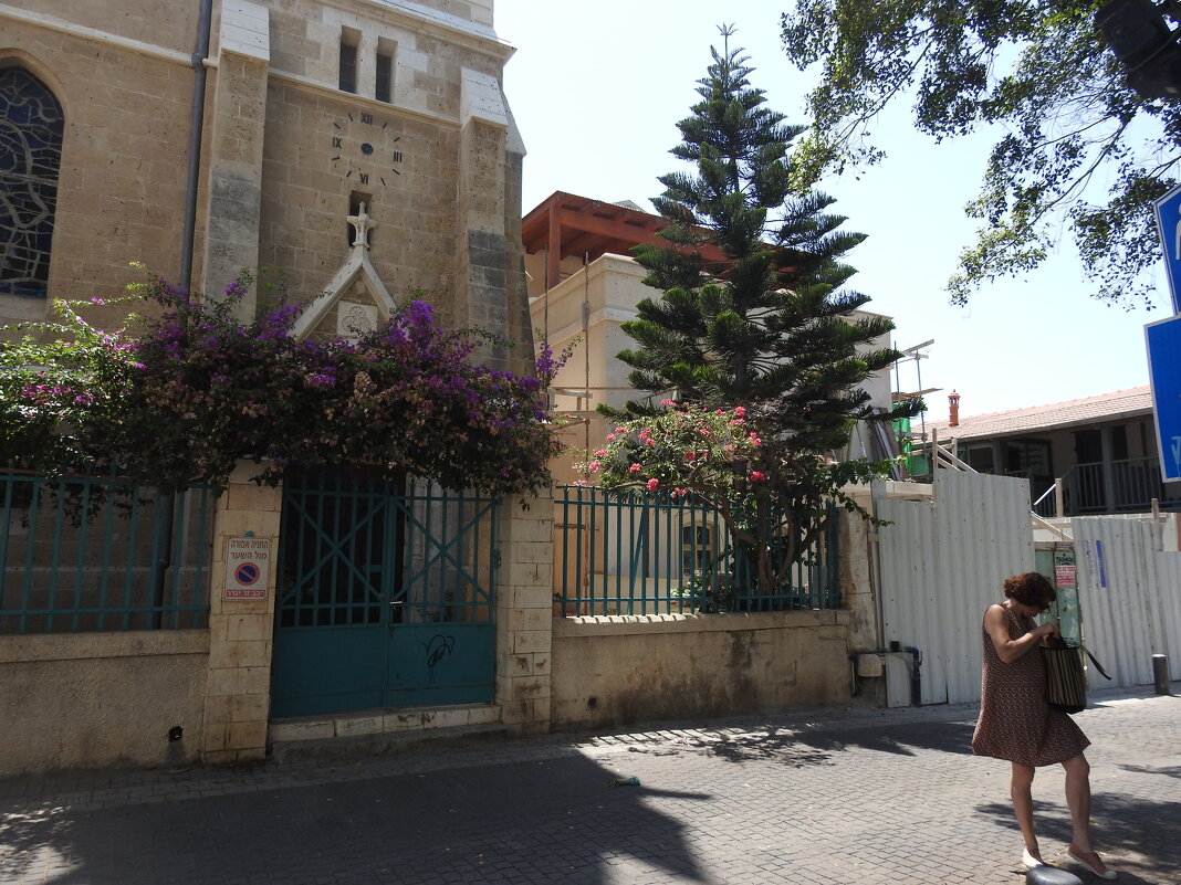 Американская колония в Тель Авиве.Фасад церкви Эммануил - Гала 