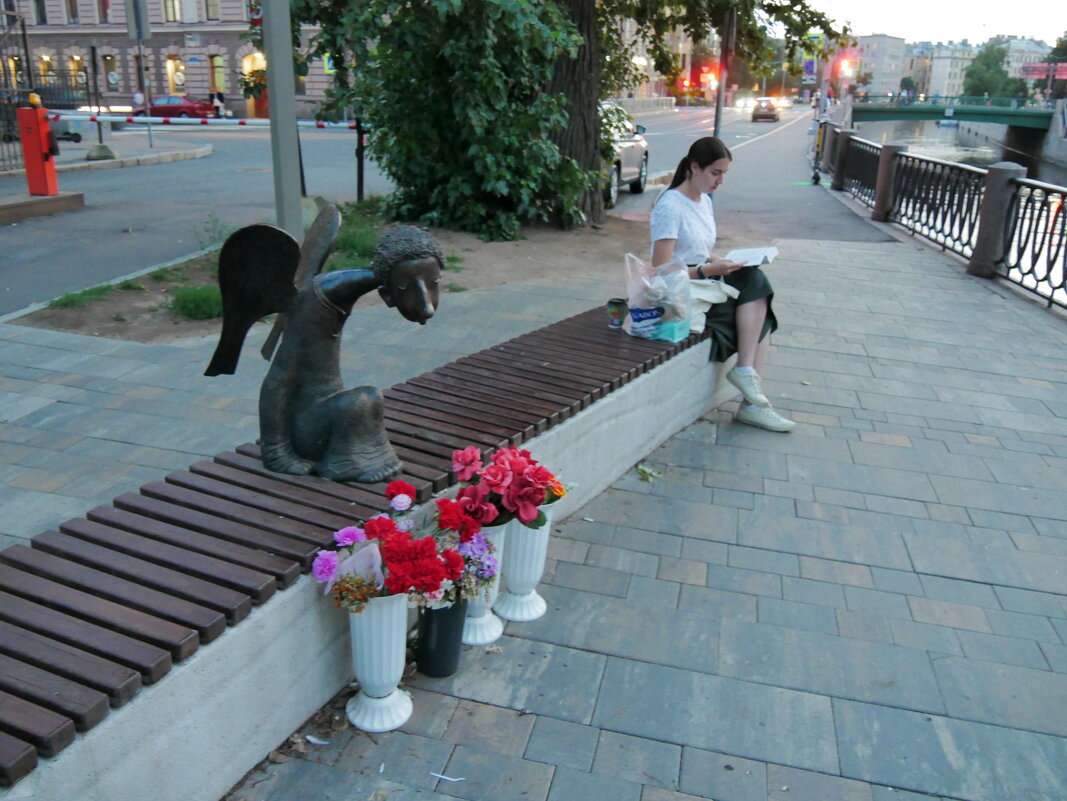 Плачущий ангел на набережной р.Карповка - Alexey YakovLev
