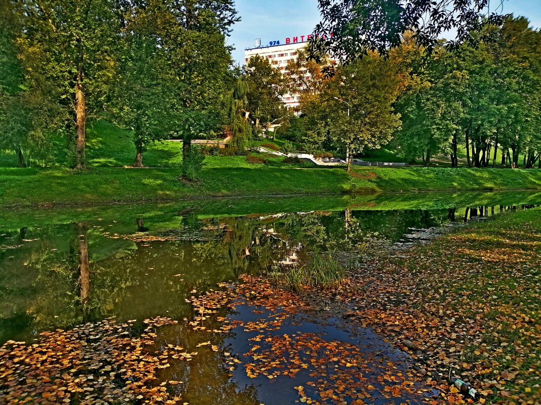 Осенняя река... - Vladimir Semenchukov