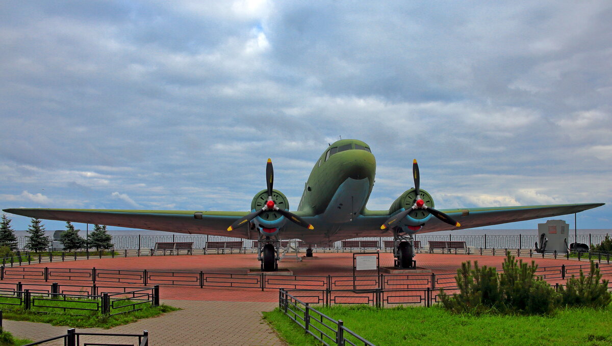Самолёт-эпоха  Ли-2 - Александр Алексеенко