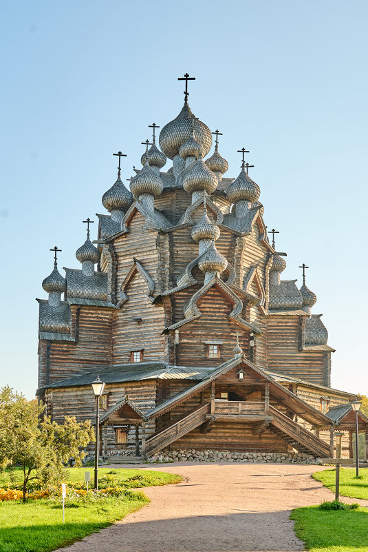 Двадцатипятиглавая церковь Покрова Пресвятой Богородицы - Юрий Бутусов