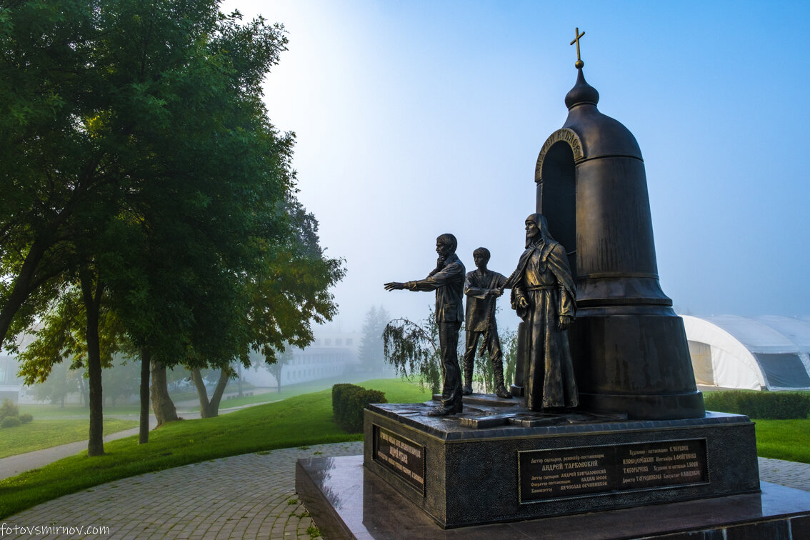 Памятник Андрею Тарковскому - создателю фильма"Андрей Рублёв" - Валерий Смирнов