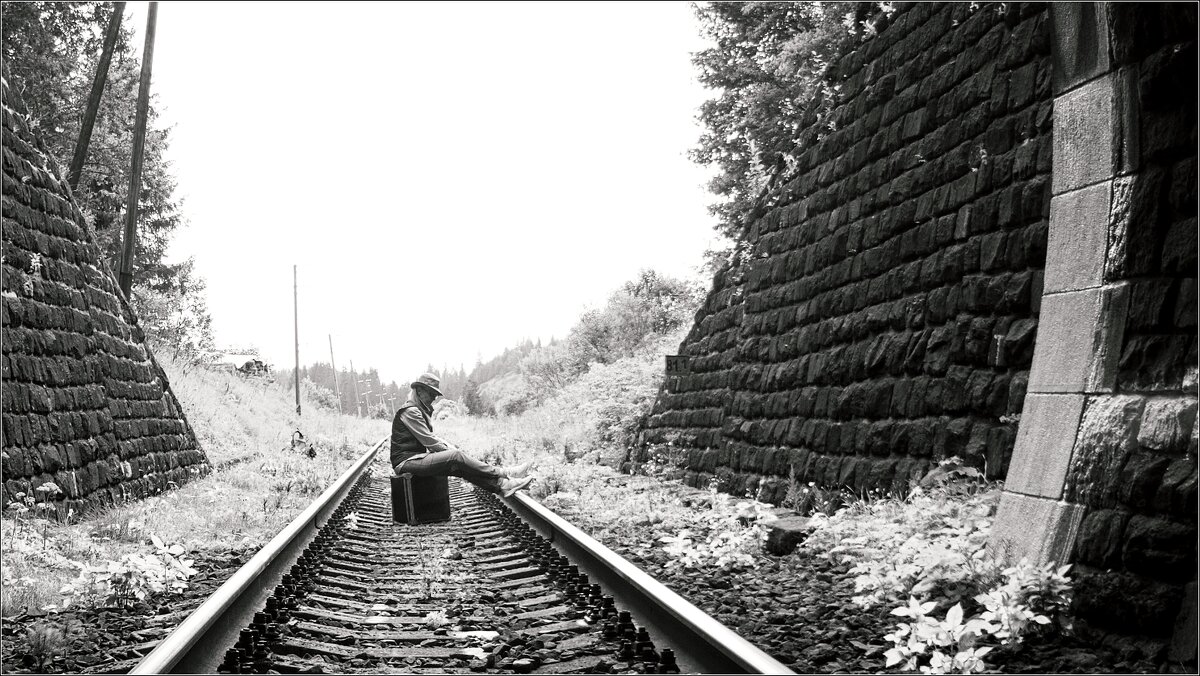 В ожидании поезда - Jiří Valiska