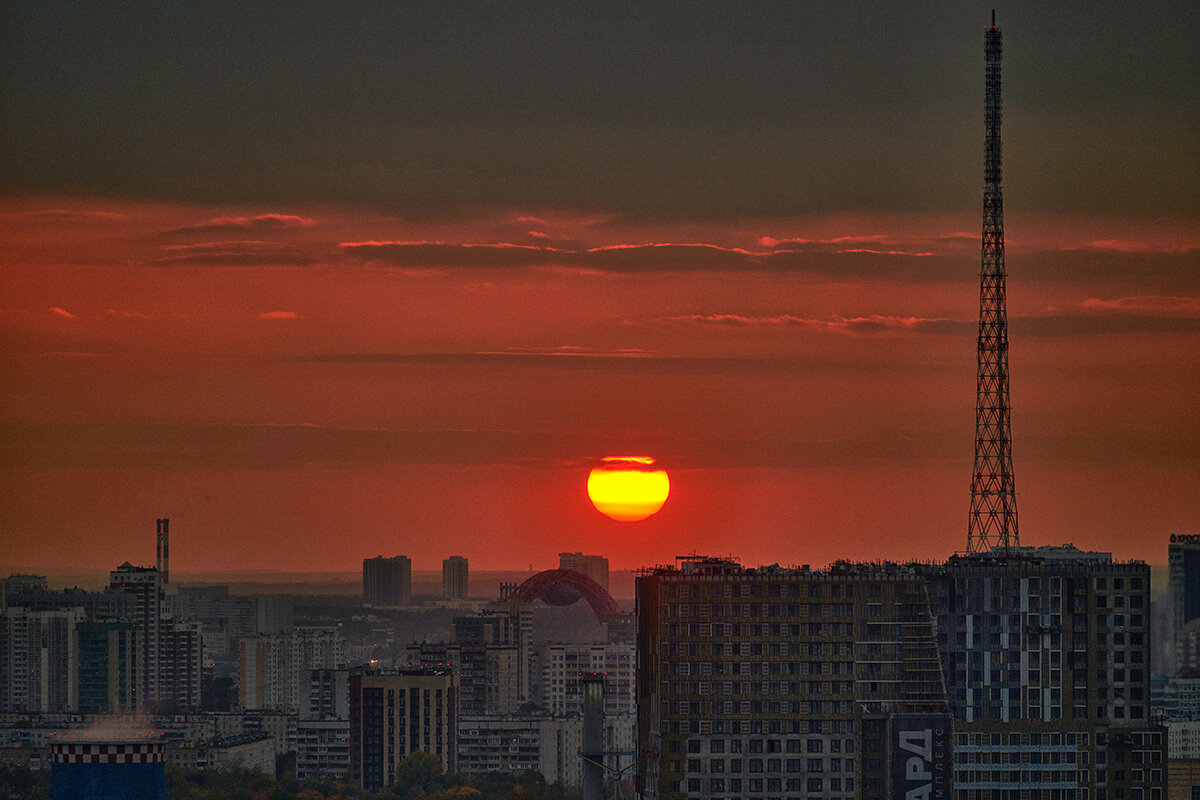 закат над москвой