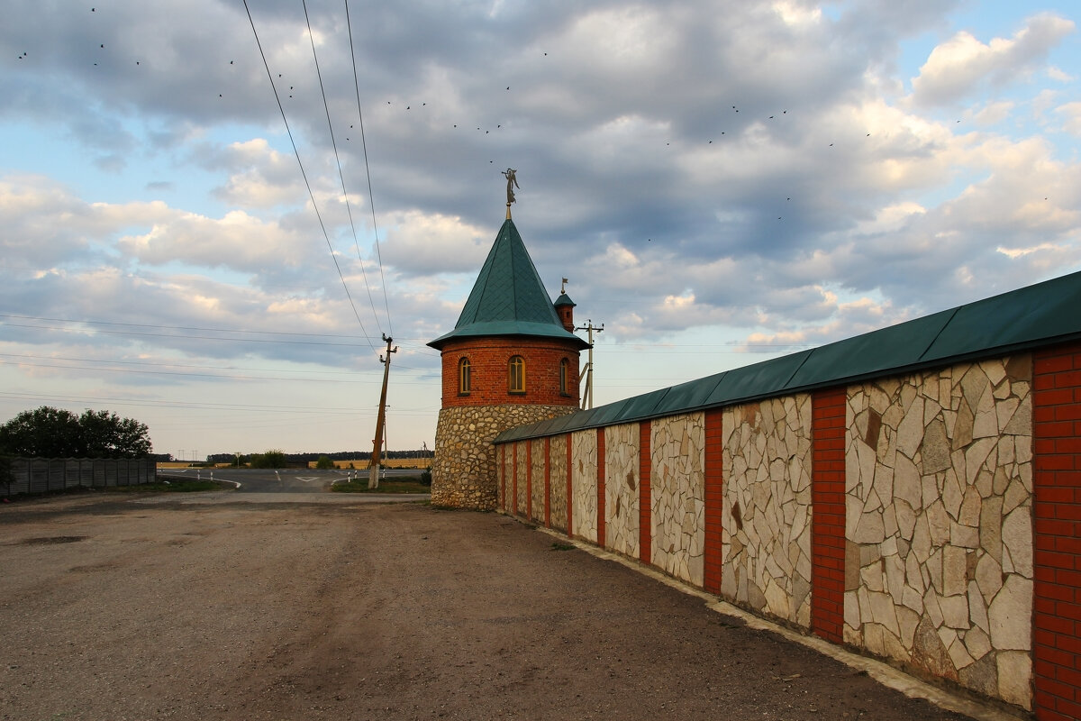 Стены монастыря - skijumper Иванов