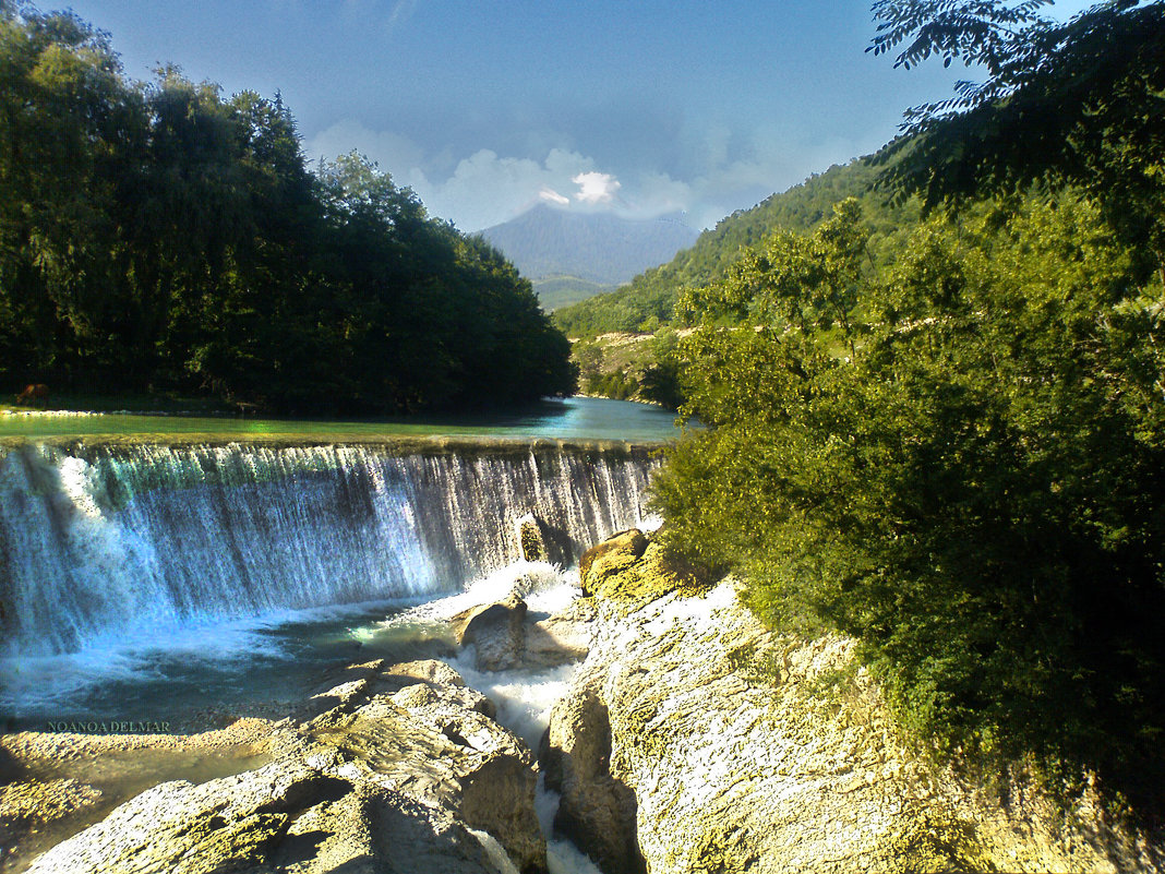 la cascada petite deu georgie - noanoa delmar 