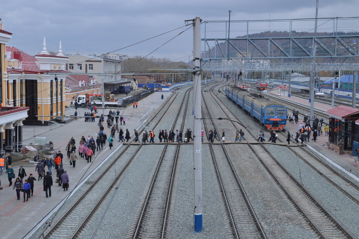 Поезда, пути, столицы, лица, города... - Ольга Логачева