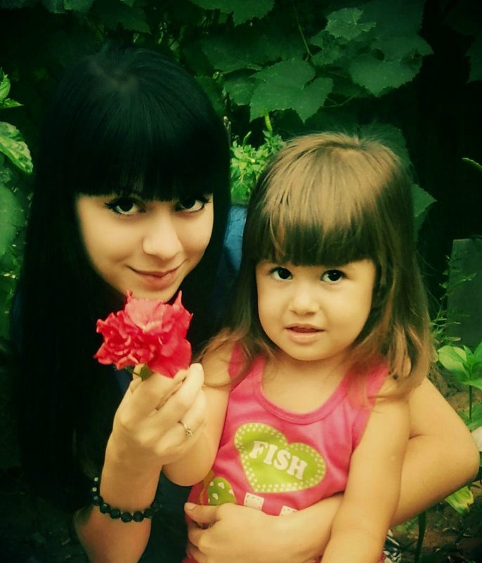 Молодая мама и дочка - Tasha Tkachenko