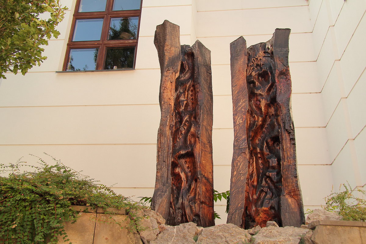 Скульптура из распиленного дерева - Василий Игумнов