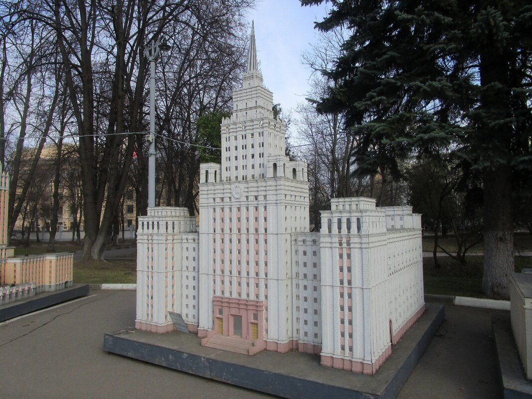 Макет здания у Красных ворот - Ольга Довженко