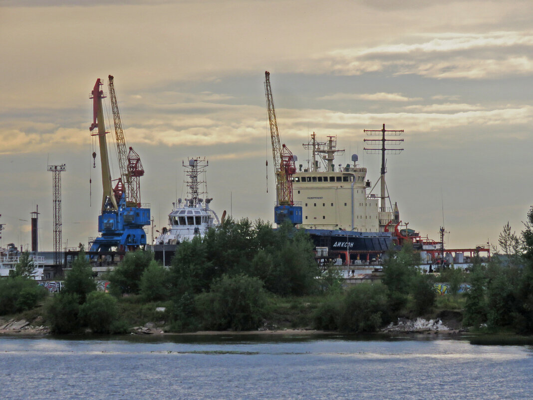 "Диксон" на приколе - ИРЭН@ .