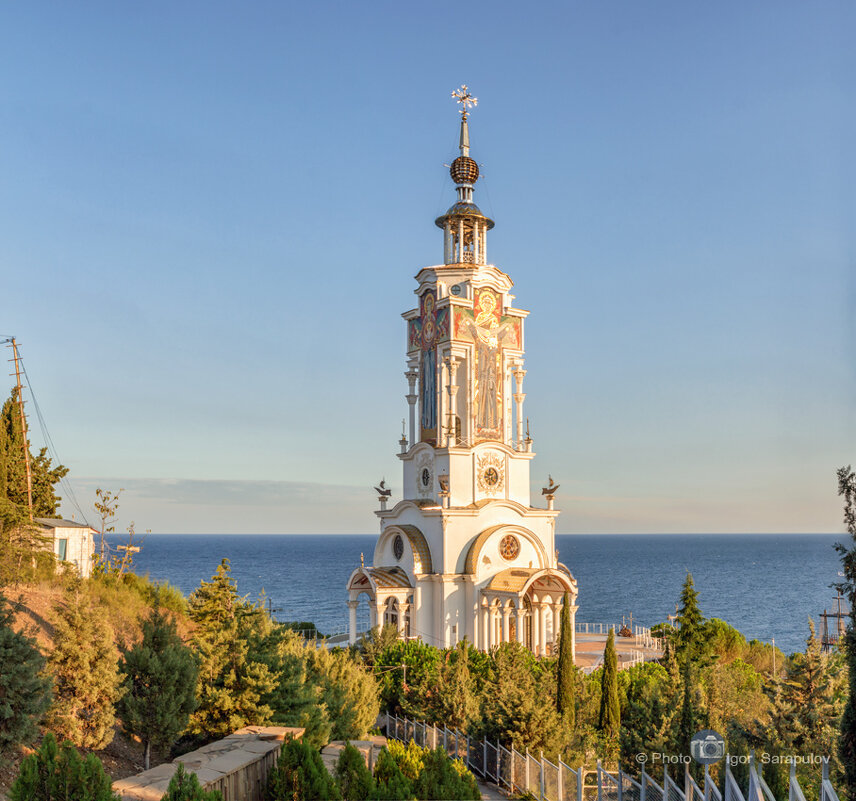 Храм-маяк на въезде в село Малореченское. - Игорь Сарапулов