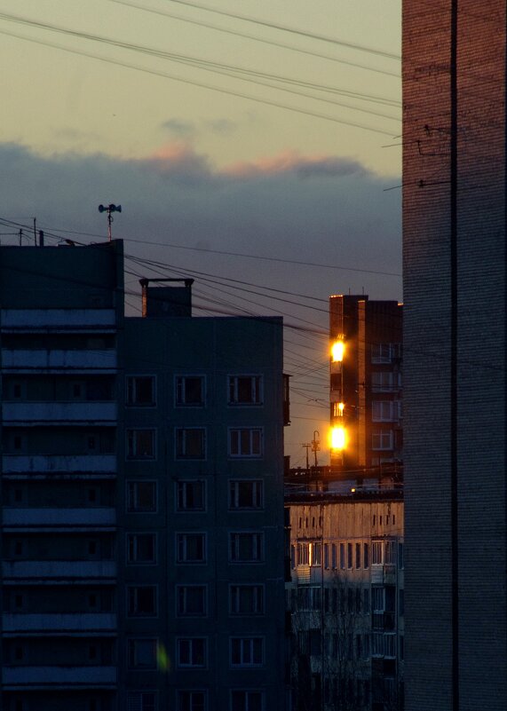 "Вот уж - окна зажглись..." - Юрий Куликов