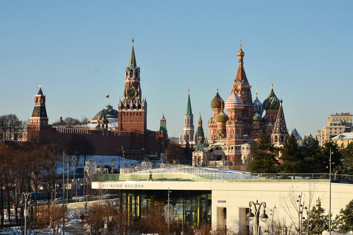 Москва. Зарядье. Красная площадь. Храм Василия Блаженного. - Наташа *****