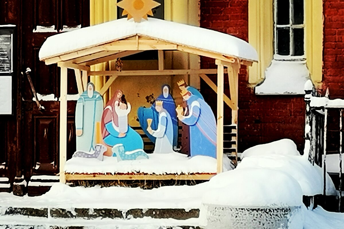 Рождественский вертеп у лютеранской церкви - Сергей 