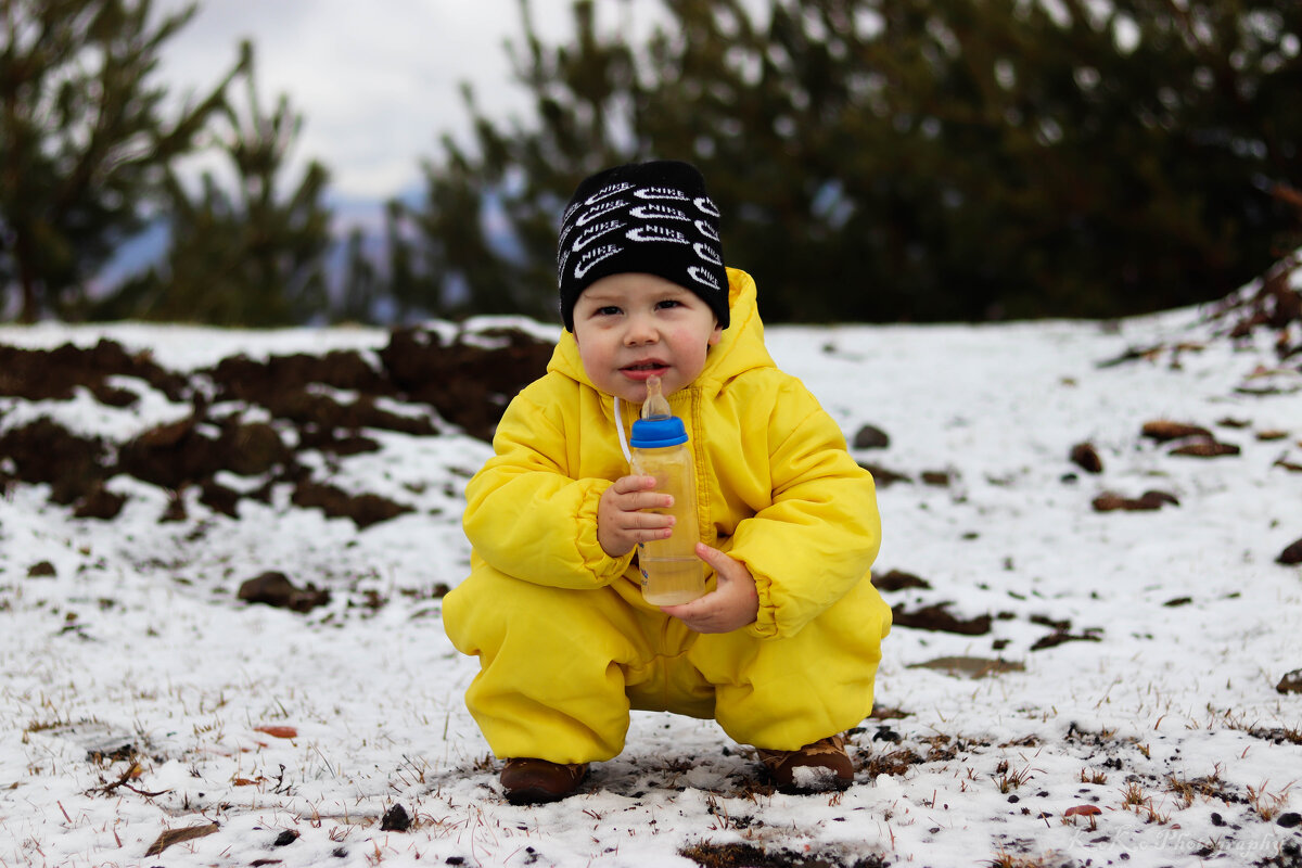 Baby in the snow - Nikola Ivanovski