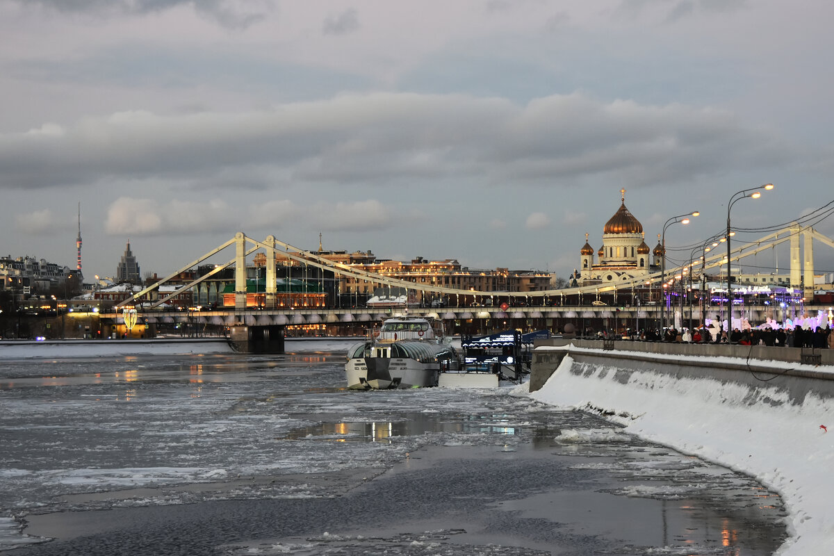 Москва. Вечер... - Наташа *****