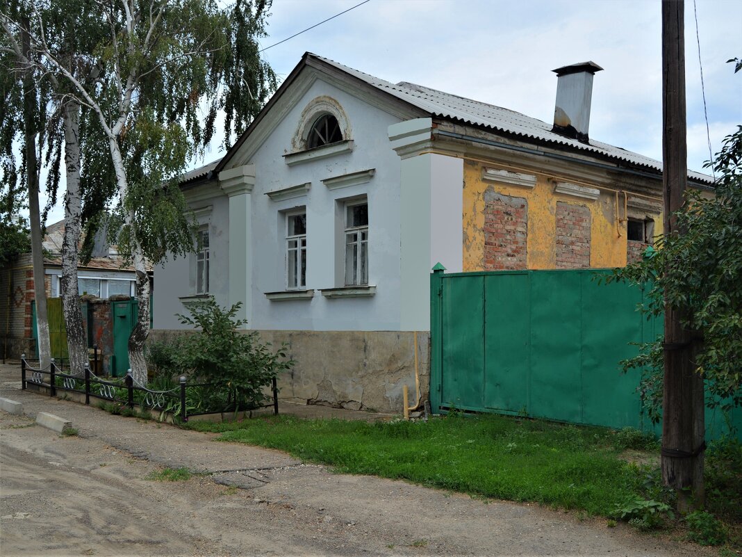 Каменск-Шахтинский. Дом по ул. Уральской 29. - Пётр Чернега