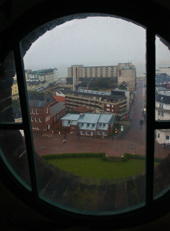 Borkum в дождливый день через окно башни маяка - Алёна Михеева