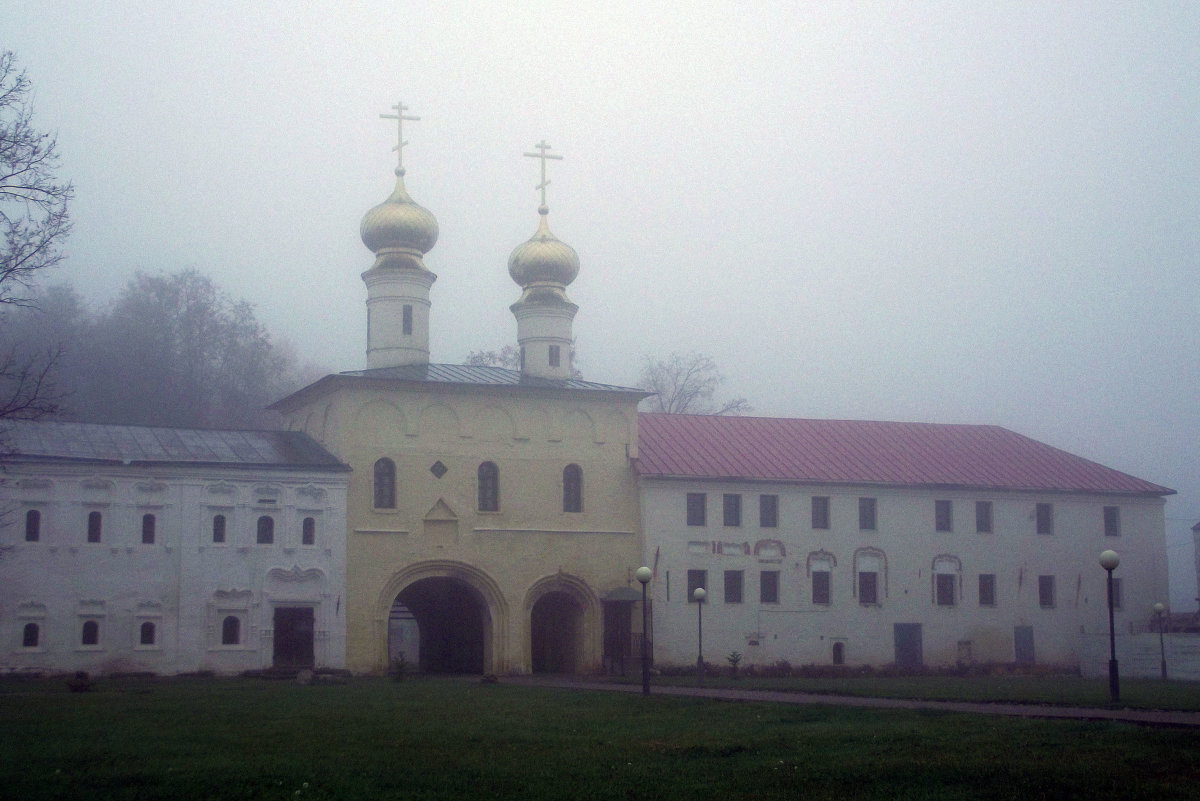 церковь Вознесения господня в тумане - Сергей Кочнев