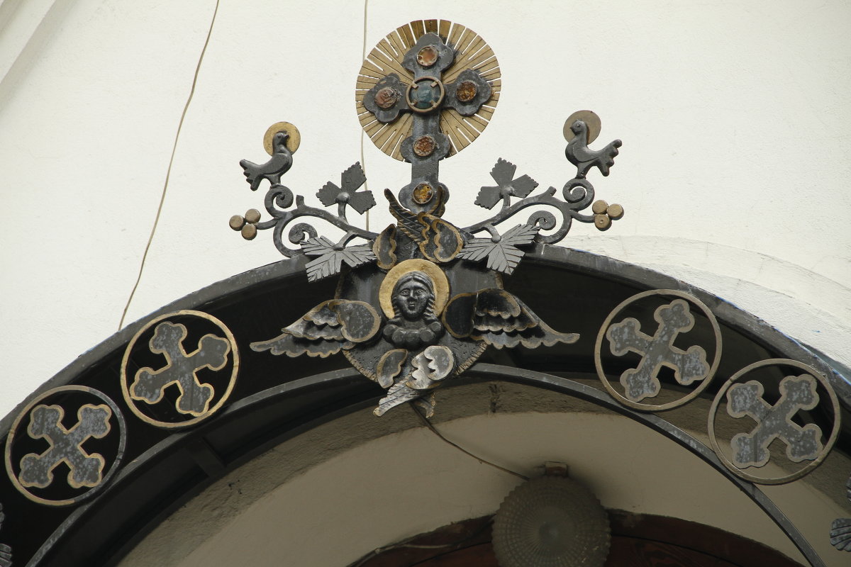 фрагмент на входе в церковь - esadesign Егерев