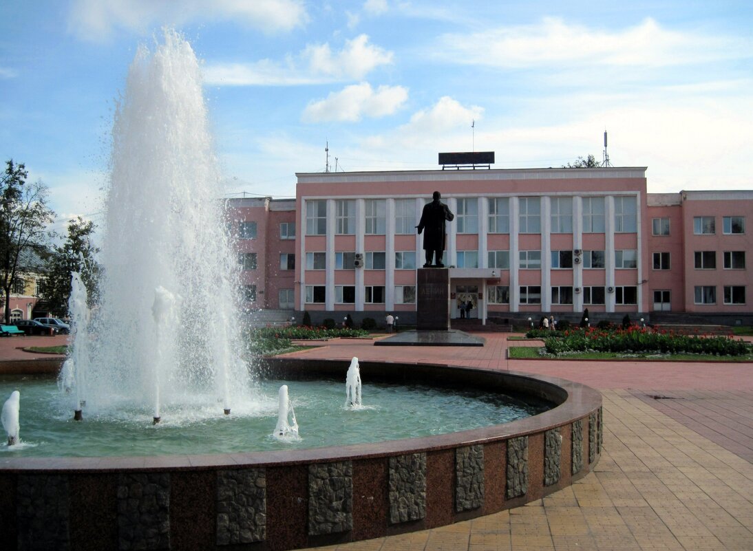 Площадь 1100-летия города Мурома и памятник В.И.Ленину. - Ирина ***